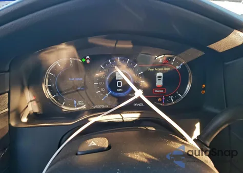 2018 Cadillac Escalade Luxury z USA, uszkodzony, nr VIN 1GYS4BKJ8JR376399